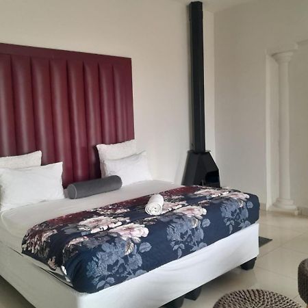 Dineo'S Lodge And Spa Burgersfort Extérieur photo